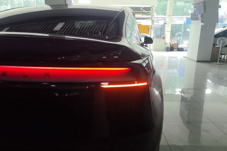Used Tesla Model Y 2025 Rear-Wheel-Drive Version Right Rear Taillight