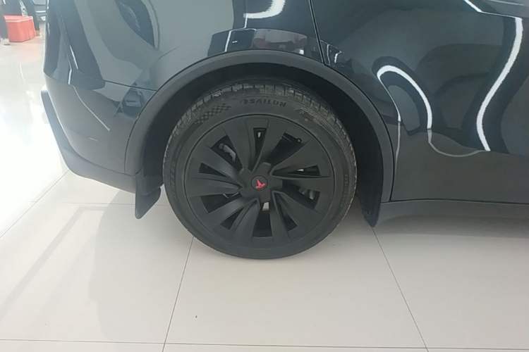 Used Tesla Model Y 2025 Rear-Wheel-Drive Version Right Rear Wheel Hub