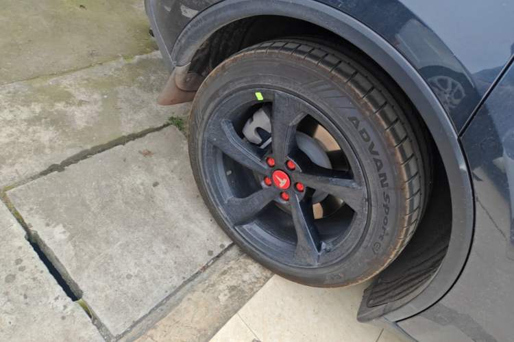 Used Tesla Model Y 2025 Rear-Wheel-Drive Version Right Rear Wheel Hub