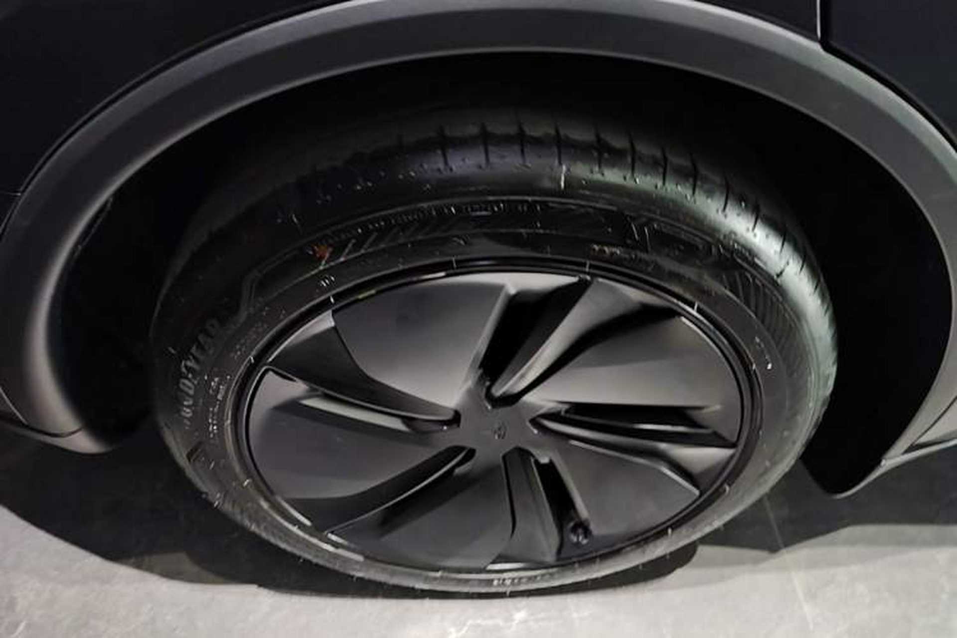 Used Tesla Model Y 2025 Rear-Wheel-Drive Version Right Rear Wheel Hub