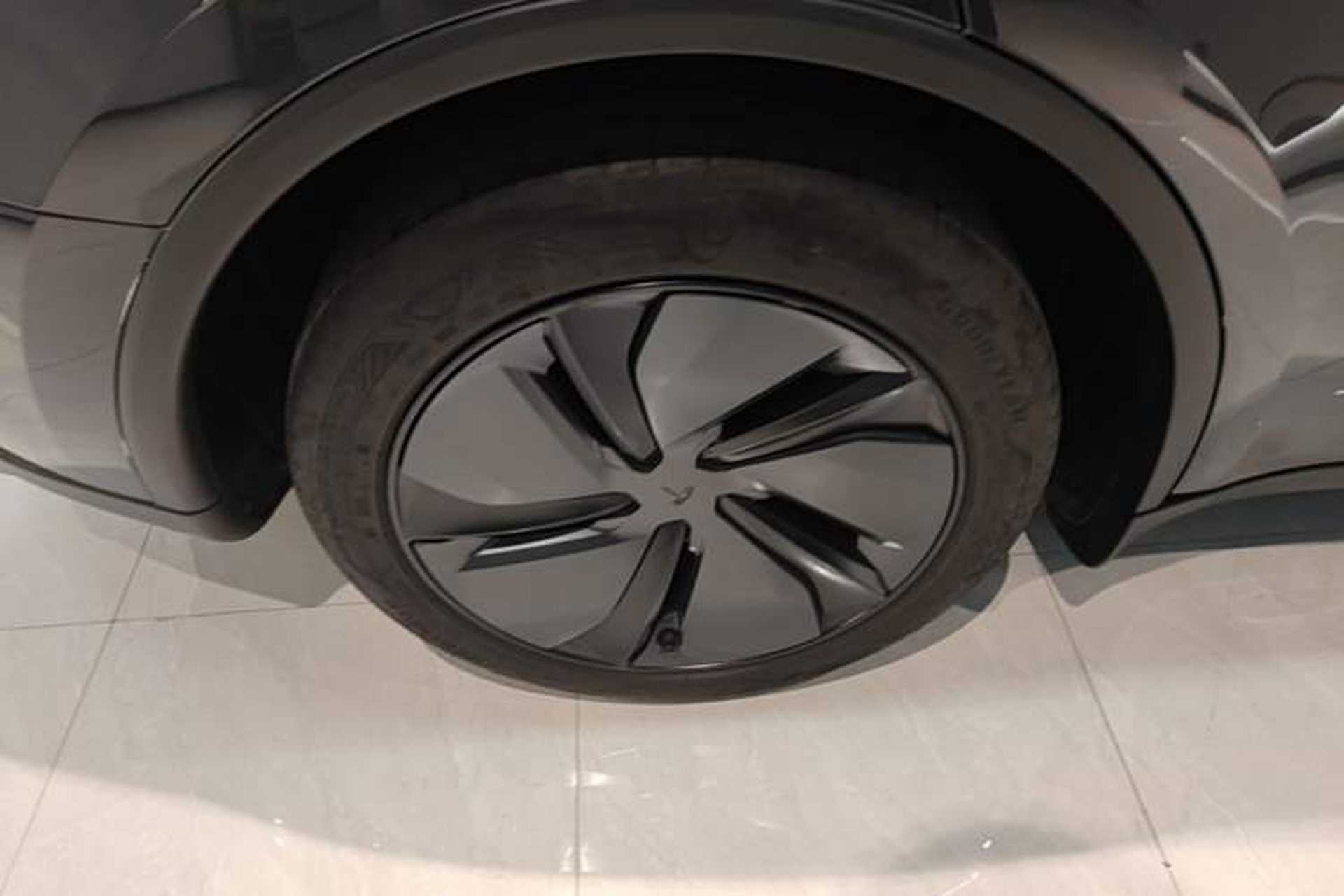 Used Tesla Model Y 2025 Rear-Wheel-Drive Version Right Rear Wheel Hub