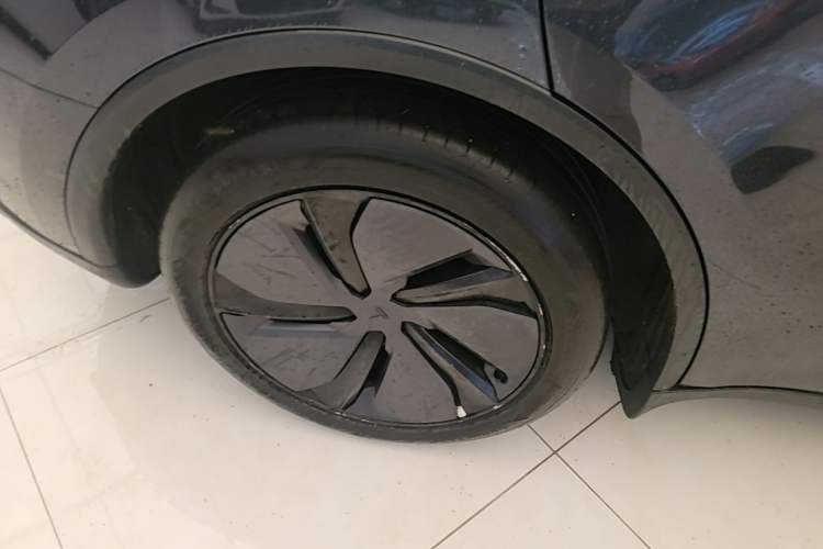 Used Tesla Model Y 2025 Rear-Wheel-Drive Version Right Rear Wheel Hub