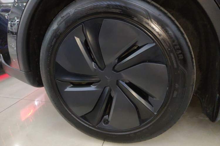 Used Tesla Model Y 2025 Rear-Wheel-Drive Version Right Rear Wheel Hub