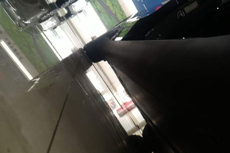Used Tesla Model Y 2025 Rear-Wheel-Drive Version Right Side Sill