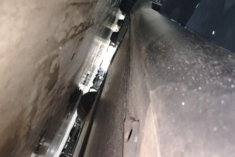 Used Tesla Model Y 2025 Long-Range All-Wheel Drive First Edition Right Side Sill