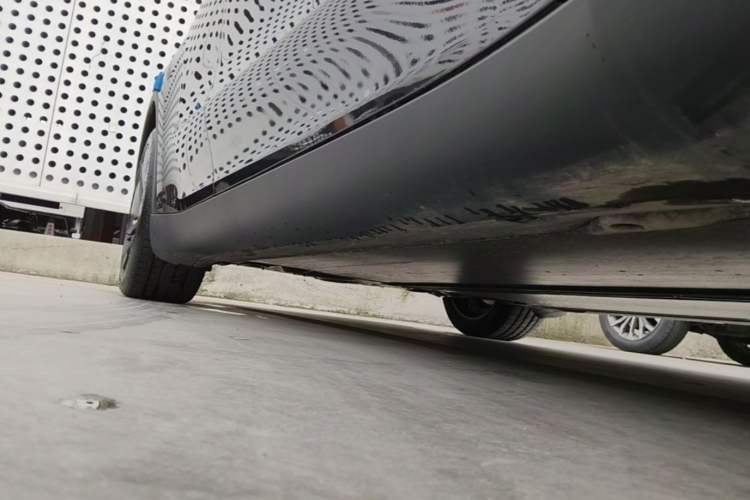 Used Tesla Model Y 2025 Rear-Wheel-Drive Version Right Side Sill