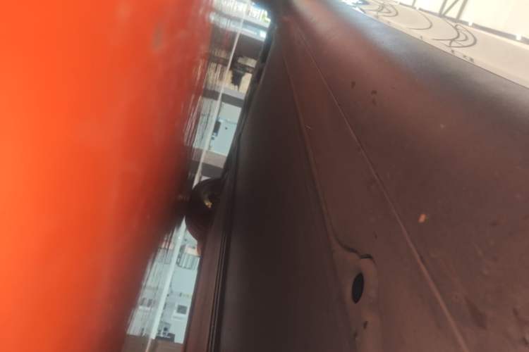 Used Tesla Model Y 2025 Rear-Wheel-Drive Version Right Side Sill