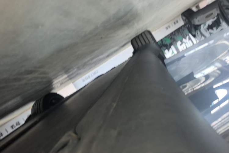 Used Tesla Model Y 2025 Rear-Wheel-Drive Version Right Side Sill