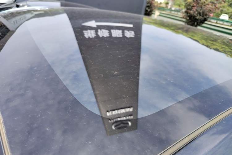 Used Tesla Model Y 2025 Rear-Wheel-Drive Version Roof