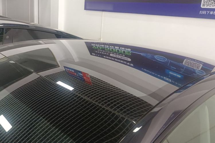 Used Tesla Model Y 2025 Long-Range All-Wheel-Drive Version Roof