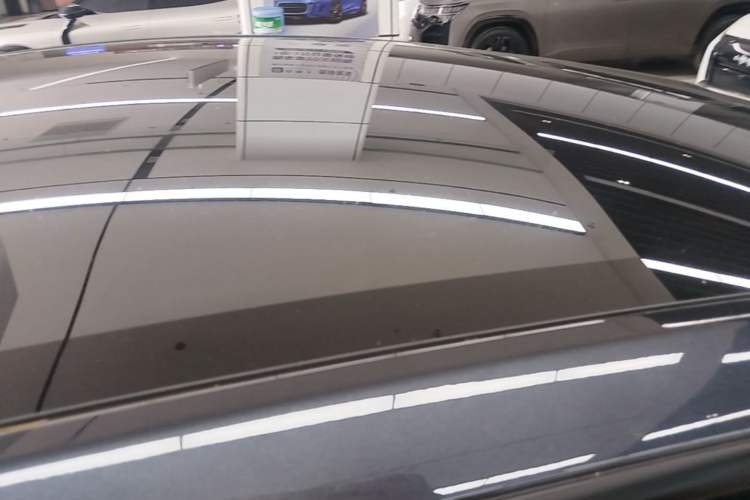Used Tesla Model Y 2025 Long-Range All-Wheel Drive First Edition Roof