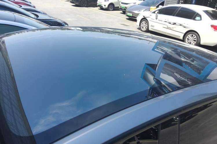 Used Tesla Model Y 2025 Rear-Wheel-Drive Version Roof