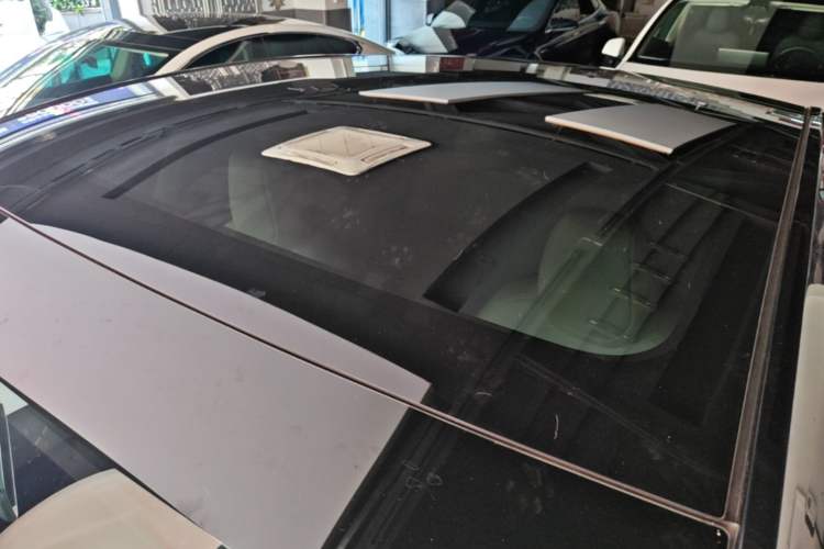 Used Tesla Model Y 2025 Long-Range All-Wheel Drive First Edition Roof
