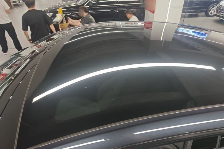 Used Tesla Model Y 2025 Rear-Wheel-Drive Version Roof