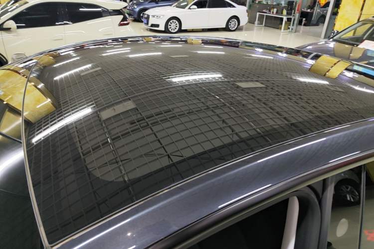 Used Tesla Model Y 2025 Rear-Wheel-Drive Version Roof