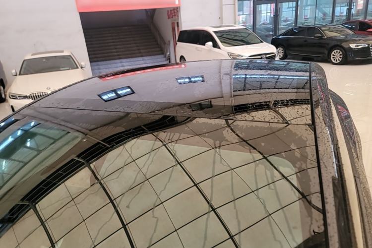 Used Tesla Model Y 2025 Rear-Wheel-Drive Version Roof