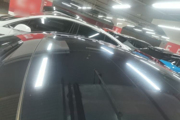 Used Tesla Model Y 2025 Rear-Wheel-Drive Version Roof