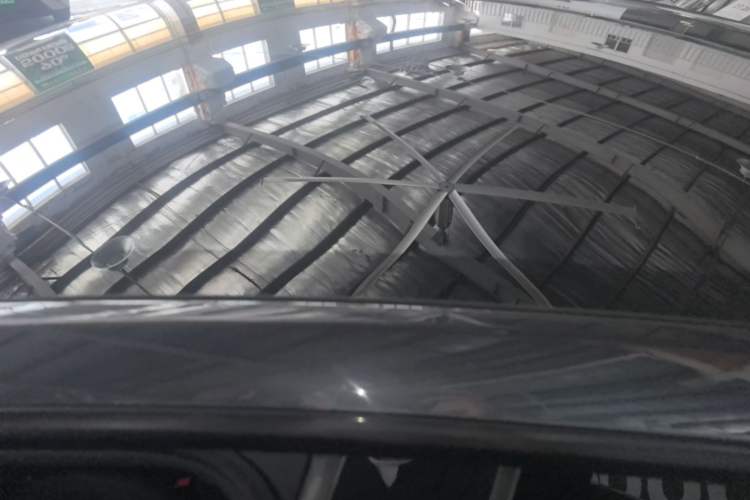 Used Tesla Model Y 2025 Rear-Wheel-Drive Version Roof