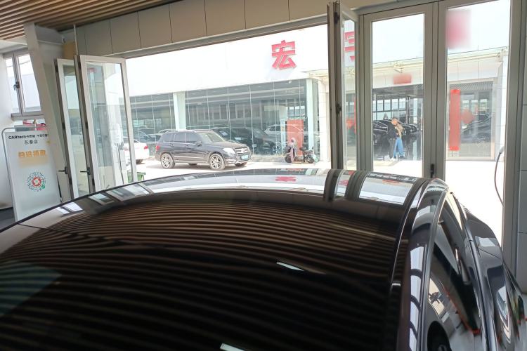 Used Tesla Model Y 2025 Rear-Wheel-Drive Version Roof