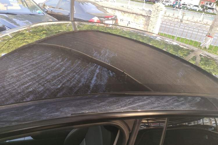 Used Tesla Model Y 2025 Rear-Wheel-Drive Version Roof