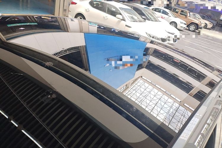 Used Tesla Model Y 2025 Rear-Wheel-Drive Version Roof