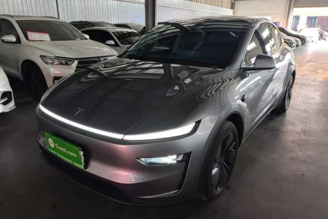 Tesla Model Y 2025 Rear-Wheel Drive First Edition d’occasion