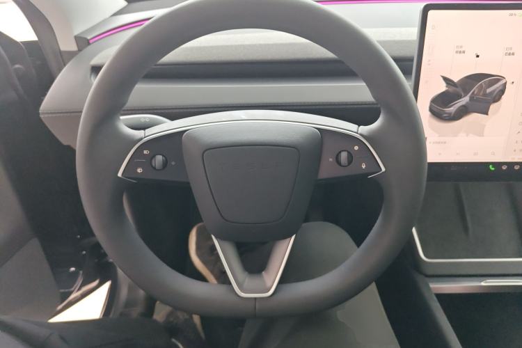 Used Tesla Model Y 2025 Rear-Wheel-Drive Version Steering Wheel