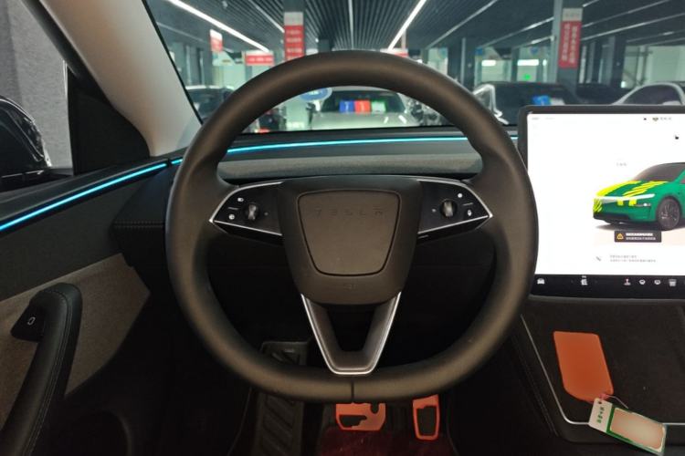 Used Tesla Model Y 2025 Rear-Wheel-Drive Version Steering Wheel