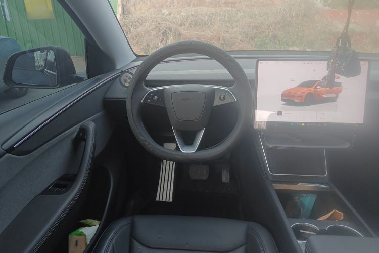 Used Tesla Model Y 2025 Rear-Wheel-Drive Version Steering Wheel