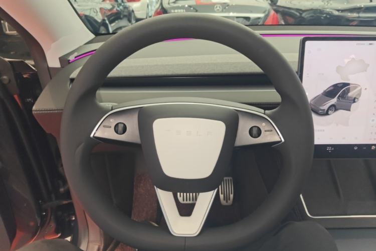 Used Tesla Model Y 2025 Rear-Wheel-Drive Version Steering Wheel