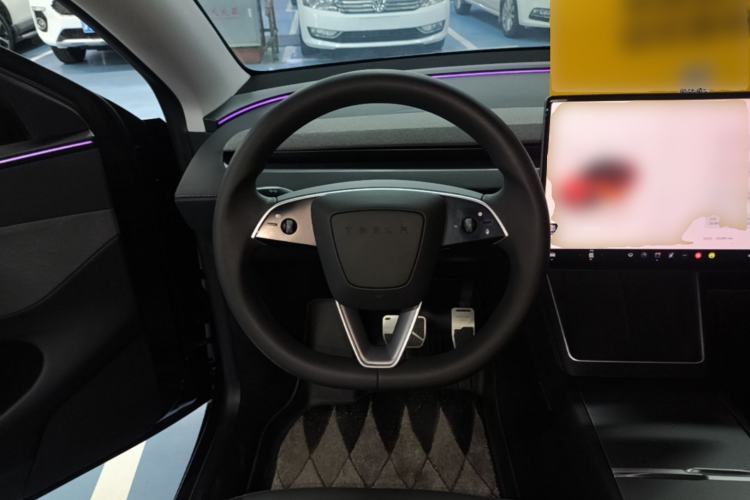 Used Tesla Model Y 2025 Rear-Wheel-Drive Version Steering Wheel