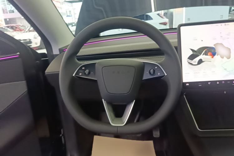 Used Tesla Model Y 2025 Rear-Wheel-Drive Version Steering Wheel