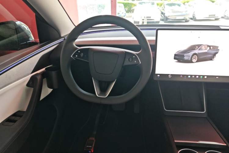 Used Tesla Model Y 2025 Long-Range All-Wheel Drive First Edition Steering Wheel
