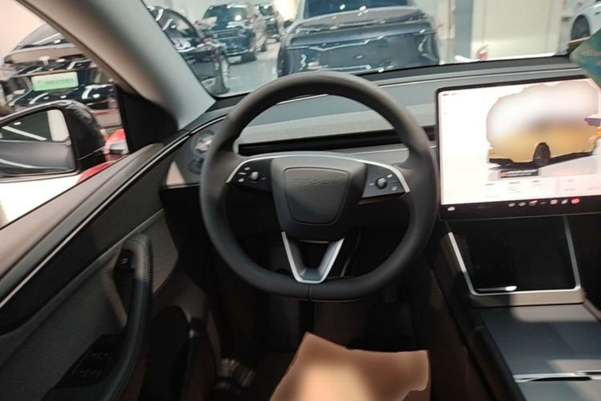 Used Tesla Model Y 2025 Rear-Wheel-Drive Version Steering Wheel