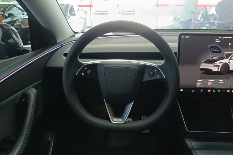 Used Tesla Model Y 2025 Rear-Wheel-Drive Version Steering Wheel
