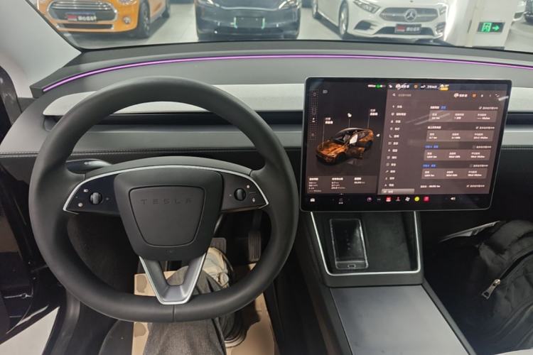 Used Tesla Model Y 2025 Rear-Wheel-Drive Version Steering Wheel