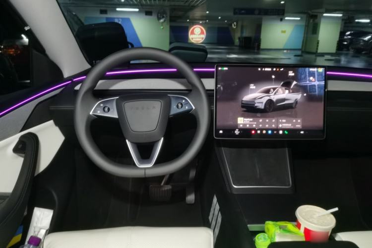 Used Tesla Model Y 2025 Updated Version Long-Range All-Wheel Drive Steering Wheel