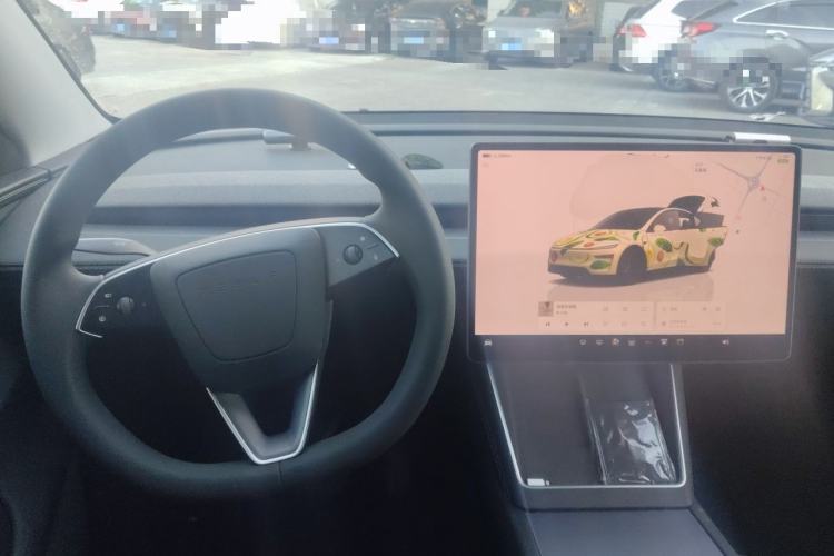 Used Tesla Model Y 2025 Rear-Wheel-Drive Version Steering Wheel