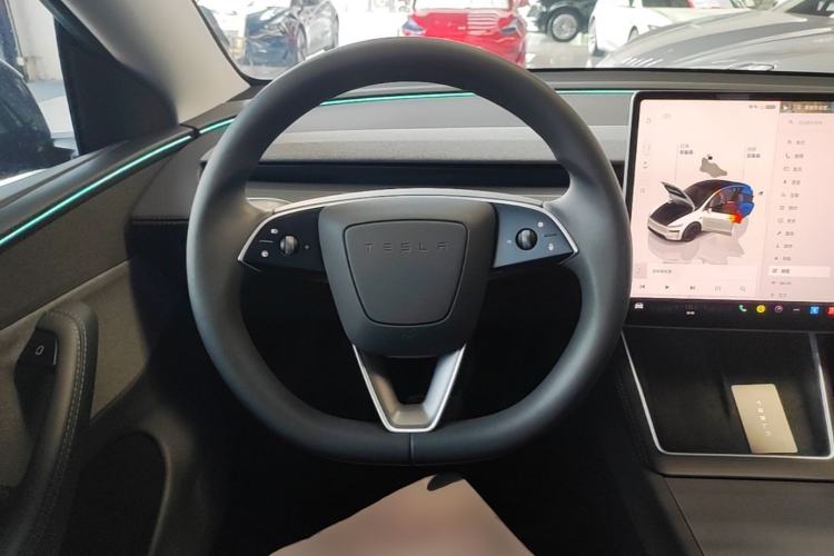 Used Tesla Model Y 2025 Rear-Wheel-Drive Version Steering Wheel