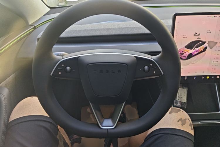 Used Tesla Model Y 2025 Rear-Wheel-Drive Version Steering Wheel