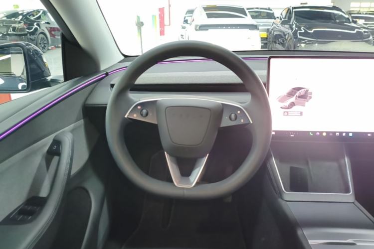 Used Tesla Model Y 2025 Rear-Wheel-Drive Version Steering Wheel