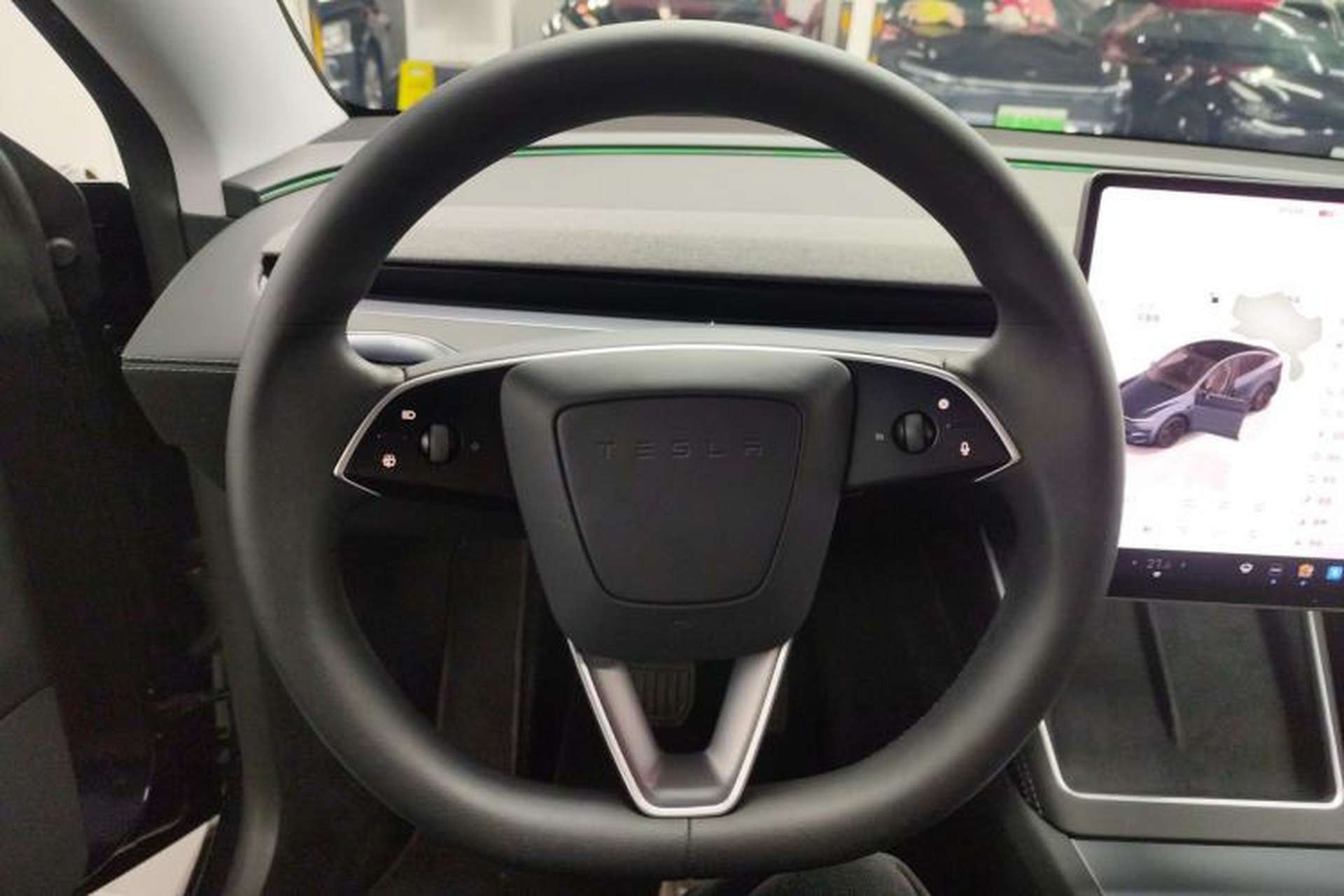 Used Tesla Model Y 2025 Long-Range All-Wheel-Drive Version Steering Wheel
