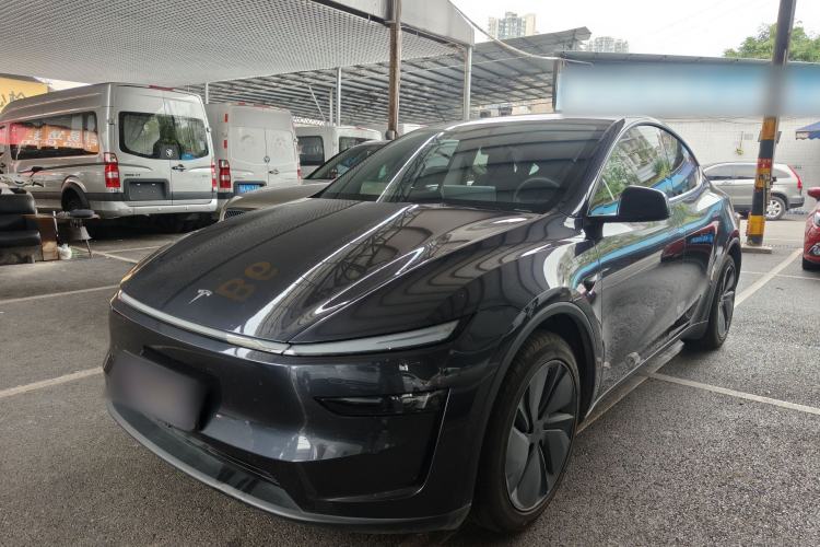 Tesla Model Y 2025 Rear-Wheel-Drive Version