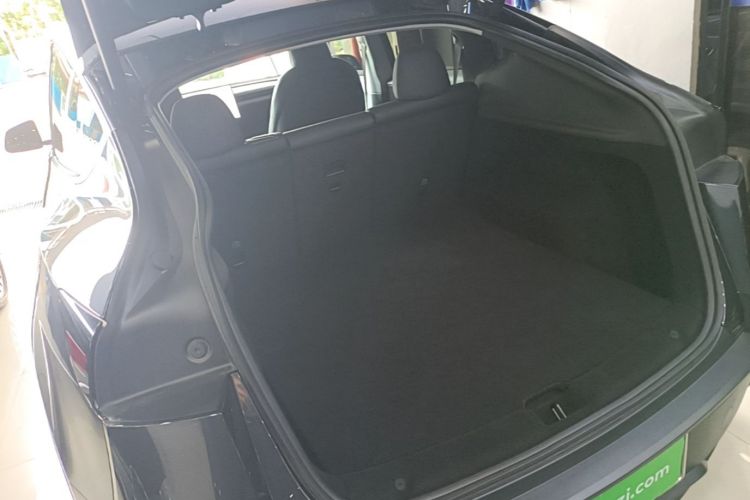 Used Tesla Model Y 2025 Rear-Wheel-Drive Version Trunk