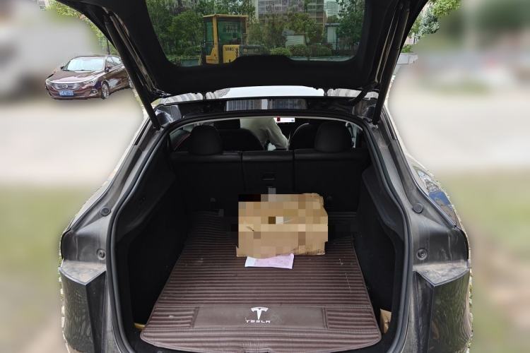 Used Tesla Model Y 2025 Rear-Wheel-Drive Version Trunk