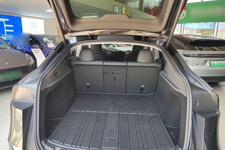 Used Tesla Model Y 2025 Rear-Wheel-Drive Version Trunk