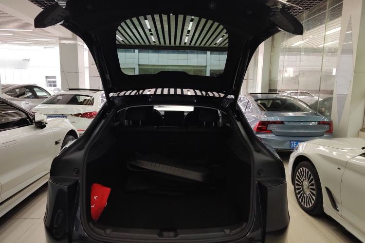 Used Tesla Model Y 2025 Rear-Wheel-Drive Version Trunk