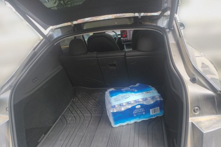 Used Tesla Model Y 2025 Rear-Wheel-Drive Version Trunk