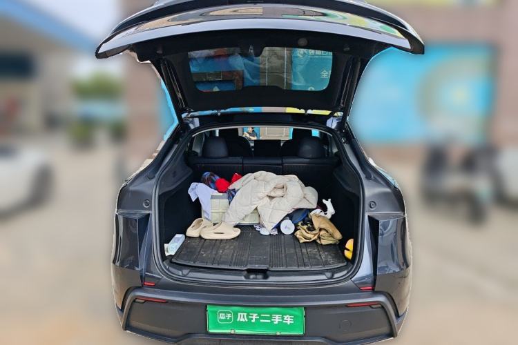 Used Tesla Model Y 2025 Rear-Wheel-Drive Version Trunk