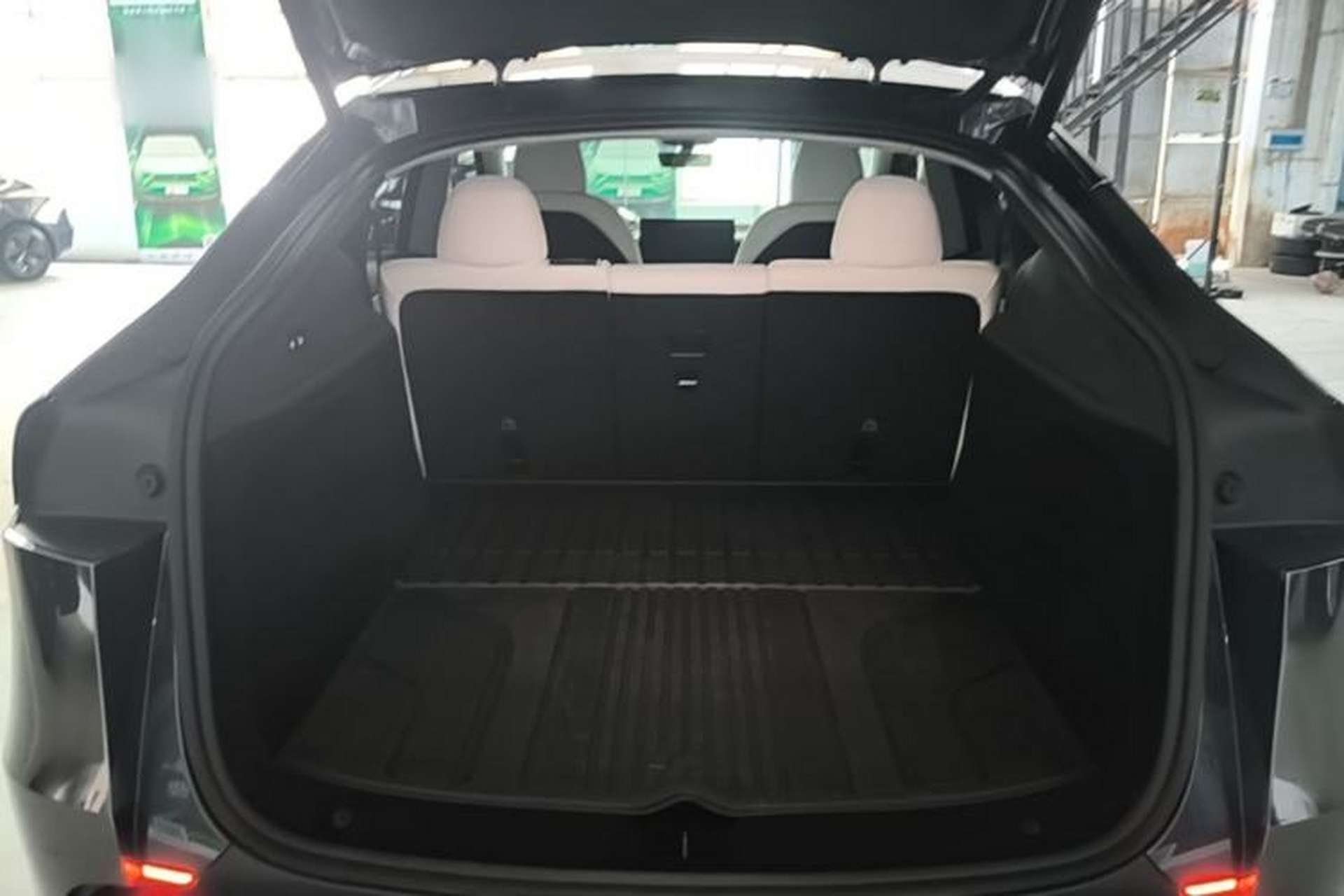 Used Tesla Model Y 2025 Long-Range All-Wheel Drive First Edition Trunk